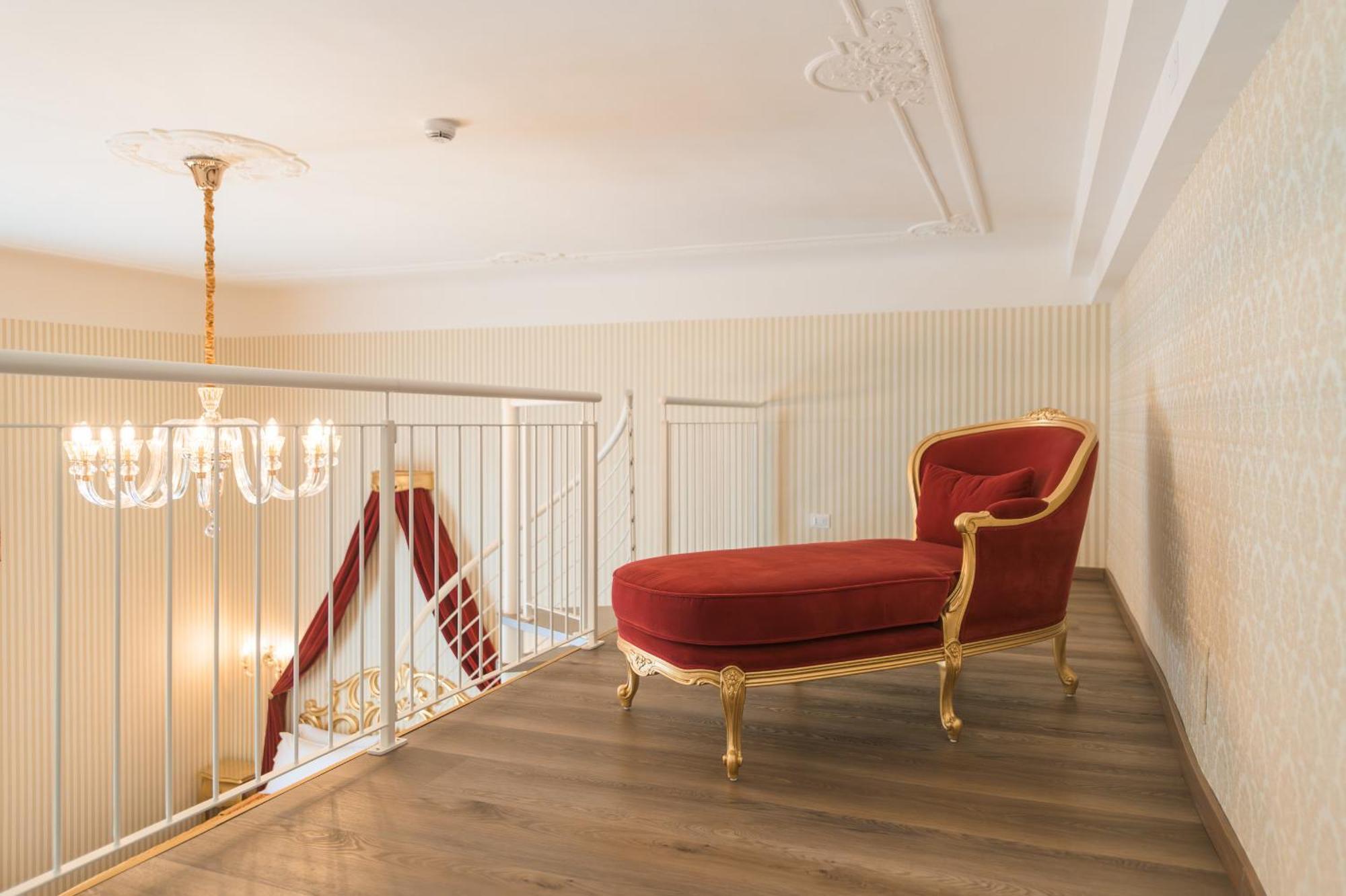 Regina Del Garda Suite Toscolano Maderno Bagian luar foto