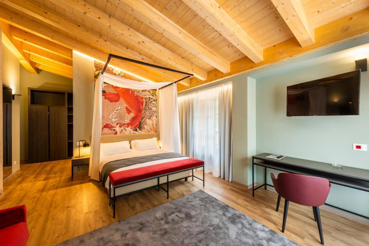 Regina Del Garda Suite Toscolano Maderno Bagian luar foto